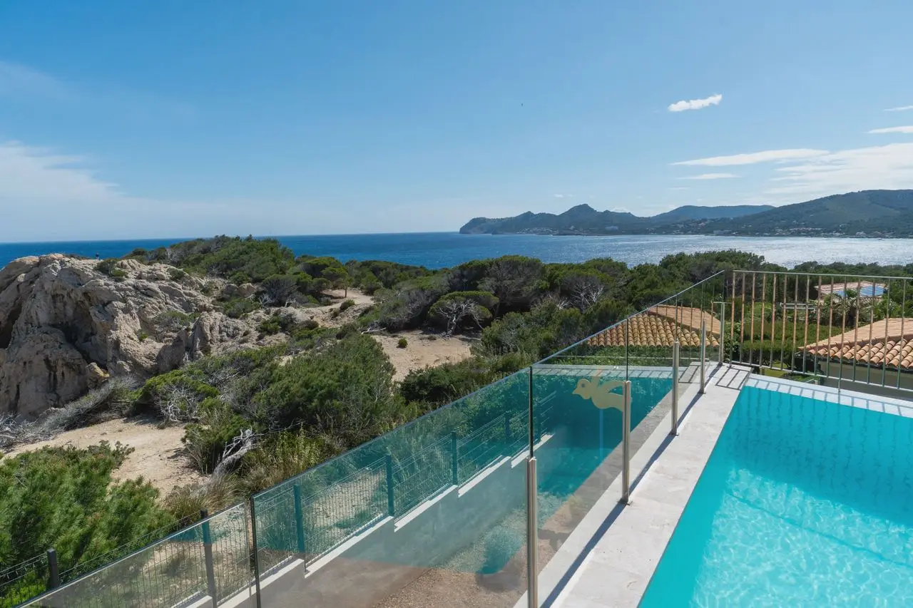 Villa Arcadia: Header #1